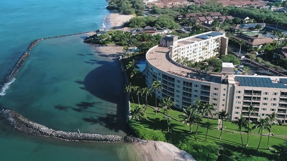 Steps to the Beach! Oceanview Menehune Shores Condo: King Bed, Pool, Split AC