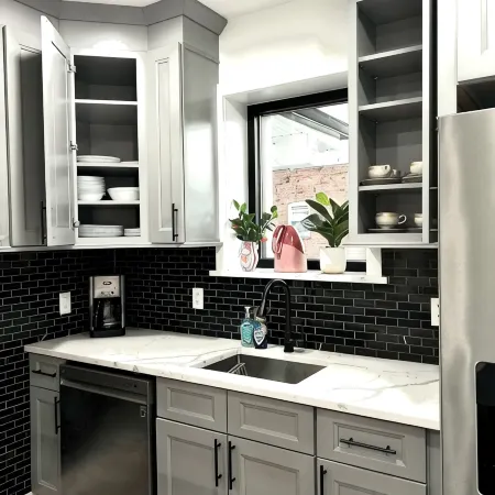 Stylish 2BR/2BA Apt near NYC Free Parking Full Kitchen & W/D
