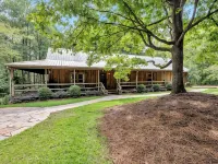 Church Farm cabin is a cozy cabin for an unforgettable stay in central Alabama Hotels in St. Clair County