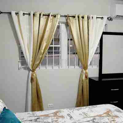 Beautifully Spacious 1BDR/ FREE PARKING Rooms