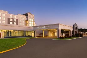 DoubleTree by Hilton Hotel Norfolk Airport