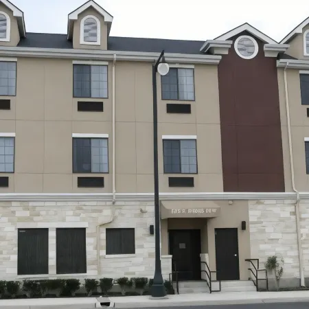 Cityview Inn & Suites Downtown /RiverCenter Area