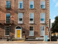 The Leeson Inn Hotels near Gallery 29
