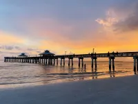Rare Find! Sea Breeze Gulf Home. Heated Pool, Steps to the Beach. - ジャグジー