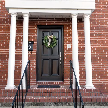 Beautiful 4-Bedroom Condo with WiFi, AC in Fabulous Florence Downtown Near Una