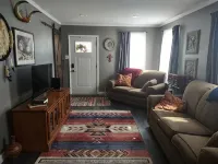 Cozy two bedroom home by historic Rt. 66, pet friendy too! -  Privatzimmer