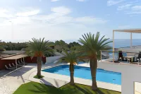 Porto Belissario - Pools