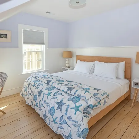 Bright & Stylish Coastal Retreat in Marblehead Historic Center w Parking!