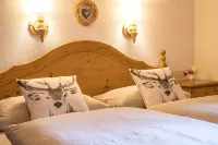Landhaus Linden Apartment Johanna, apartment in a prime location in Uderns - Wi-Fi