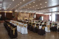 Garuda Hotel - bar