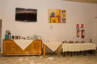 Hotel Arco Iris Palmas - Aamiainen