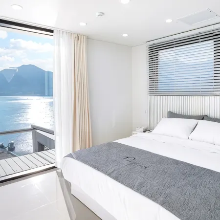 Geoje Island le Soleil Pool Villa