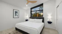 Modern Scottsdale Villa Walk to Old Town , 4Br Pool & Spa - Villas
