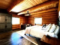 New Build Modern Log Cabin in the Heart of Pine on 2 acres of secluded Forest Hotels in Pine