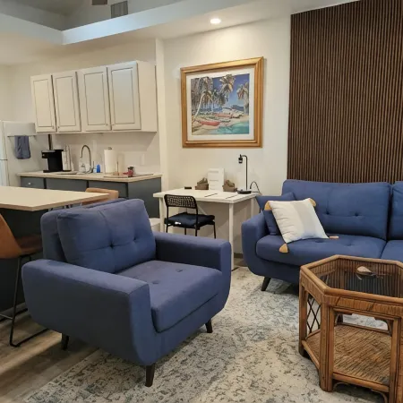 Cocoa Village Hideaway - 1 Bedroom/1 Bath Walk to Riverfront and Restaurants