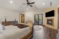 12Bedrooms- 9 en-Suite’s, 2 Pools, Tennis, Pickleball, Basketball, Sauna & Steam - 무료 와이파이