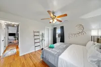 Comfort, Fun, & charming! - 5BR oasis w/ Pool - 4 stjerner