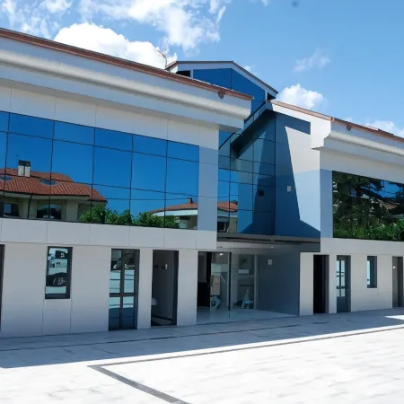 Hotel Villa Rosario II, Edificio Moderno