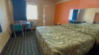 Deluxe Inn Motel - 2-Star