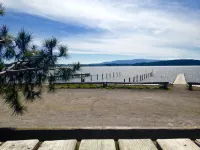Lagoon and sea views from the heart of the village of Bages between Narbonne and Collioure - con vistas al mar