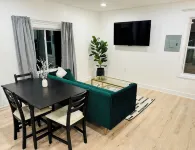 Boro Oasis - Your Peaceful Modern Retreat, 5 min to MTSU and 35 min to Nashville - Bungalows