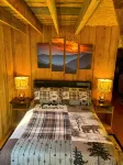 Secluded Mountain Cabin on Private Pond · Fireplace · Hiking Trails · WiFi - Chalets