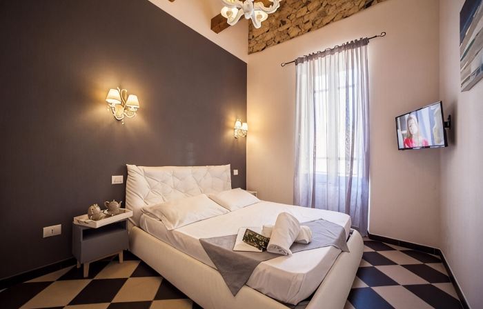 Manì Rooms