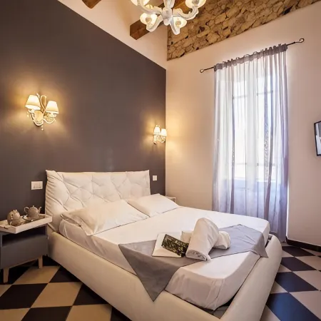 Manì Rooms