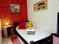 The Pelican Larry Hostel - Bintang 2