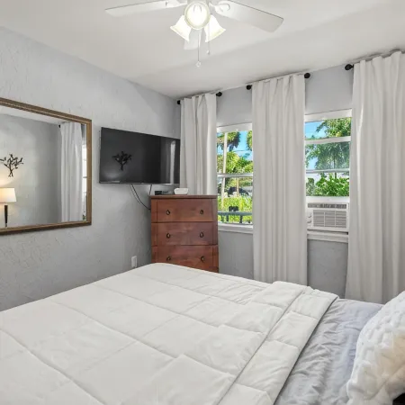 Salty Lime Villa 2-Riverview w/Pool on Riverwalk, Near Ami Beaches, Pet Friendly