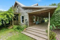 Hidden Gem & Cozy Cabin Retreat: TWO HOMES, SAME PROPERTY - 4 estrellas