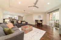 Luxe 2BR/2BA Condo 1 Block from Main St w/ Balcony - Condos