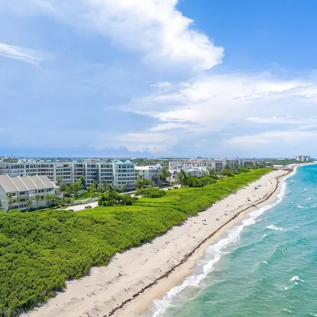 LUXURY 4-Ensuites Beach condo in Jupiter 100 Yards to Ocean!Ocean Views!