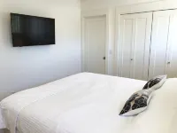 Newly Renovated 2 BR Apartment in the Heart of Sausalito - 4-Star
