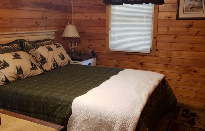 Sweeton Creek cozy cabin just minutes from Lake Norfork