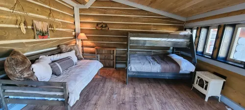 Spacious cabin in Angel Fire area - 6 miles to ski slopes and recreation area - Hytter