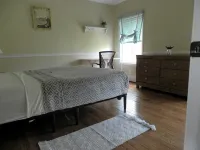 Mountain side house with game room, hot tub, firepit 1 mile from Lambertville - balcony