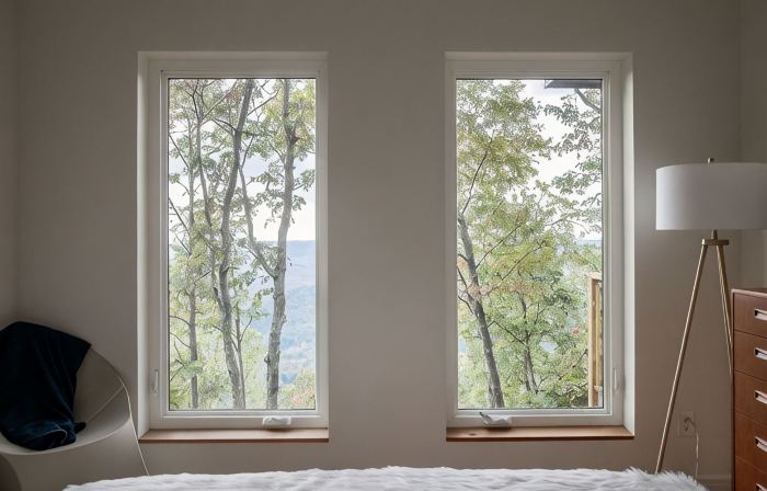 Two Bedroom Modern Tiny House with Bluff Views, Huge Windows!