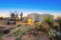 COZY JOSHUA TREE HOME- 9 min to the park! with Hot Tub - Wifi
