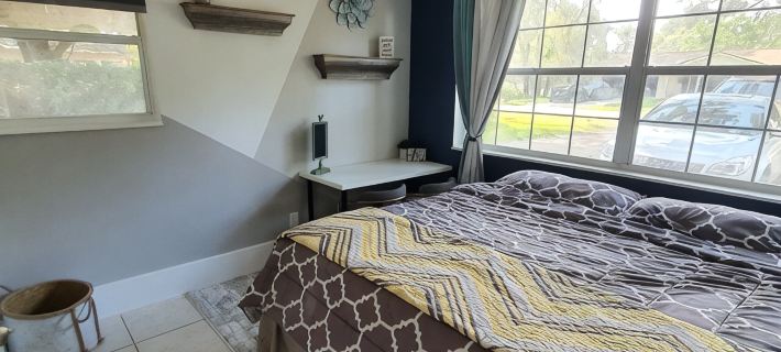 Your Quiet Place with private entrance Hotels in Brandon