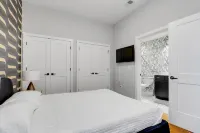 Super Walkable 2-bedroom w/ 5-Star Finishes! - 3-Sterne