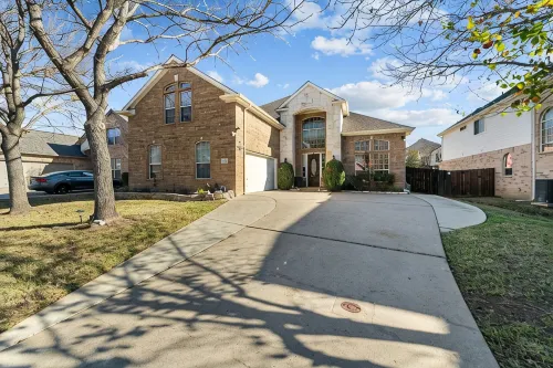Keller’s Crown - Huge House Near Stadiums - Hot Tub & Pool Table - Homestays