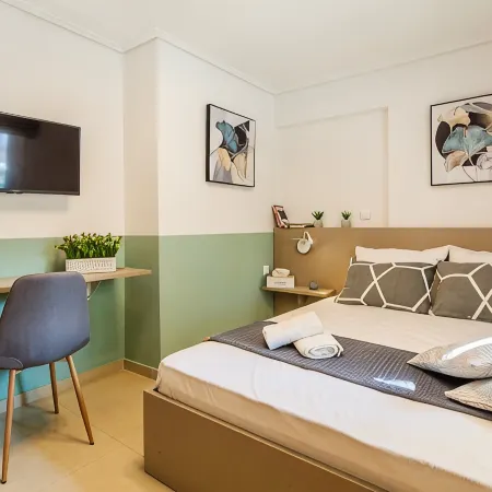 Kalamata Lime Studio - Cozy Gem w/ Private Parking