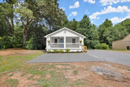 3Br Home w/ WiFi & Office Space - 3-Star