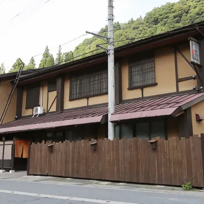 天空の湯 なかや旅館 宝川温泉周辺のホテル
