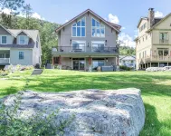 Walking Distance to Wisp. Spacious, 4-bedroom home in the heart of Deep Creek. - Wifi