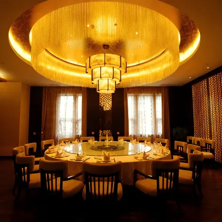 Lushan Zuishi Hot Spring Resort Hotel