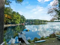 3-Story Lake Front Views! Dock, Hotspring Spa, Outdoor Dining, Watch Our Video! - Homestays