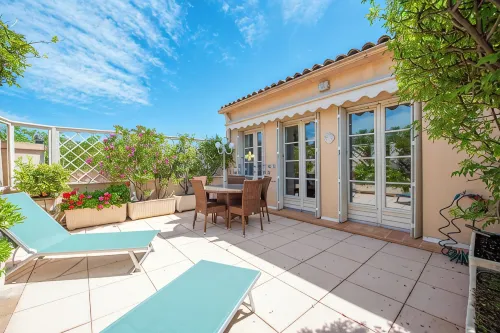 Saint-Tropez, Place des Lices - Homestays