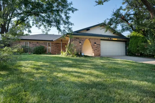 Arcade House Sleeps 16+ Family Fun Retreat Pet Friendly Mini Golf All Games Free - Homestays